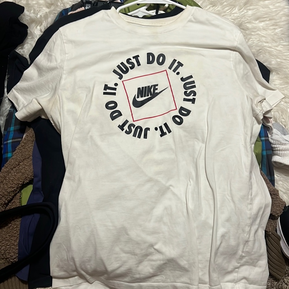 Just do it Nike shirt never worn size large